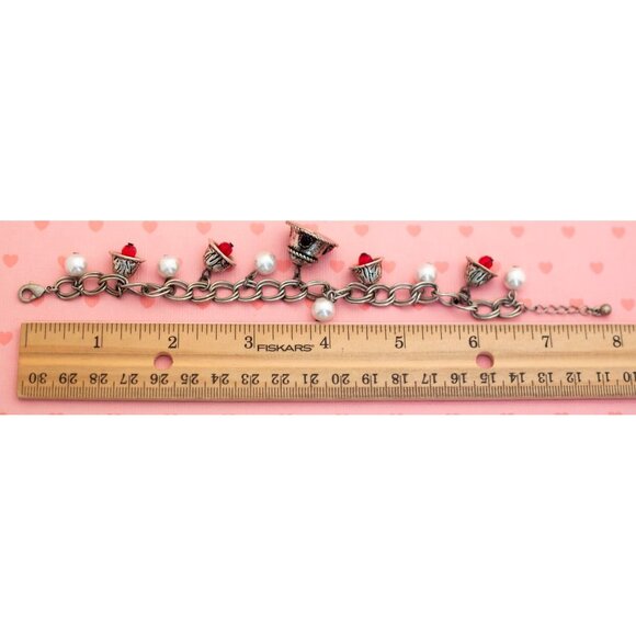 Vintage Faux Pearls Red Rhinestones Charm Elegant Bracelet 7 inch - X0 - Picture 3 of 3